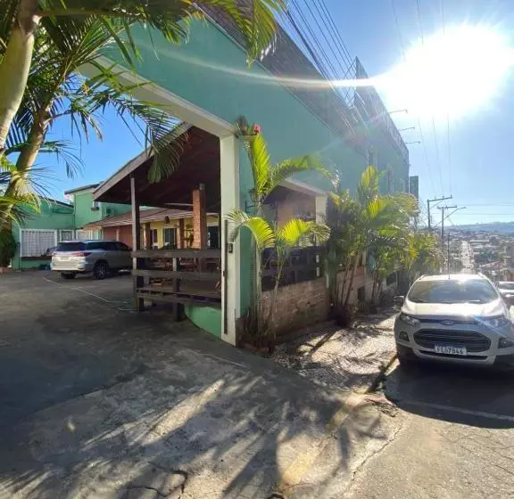 Hotelli Queiroz Palace