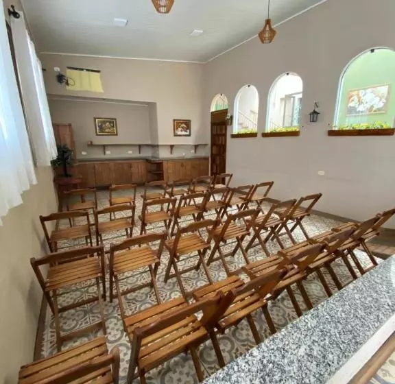 Hotelli Queiroz Palace