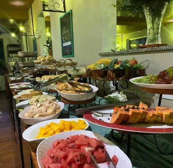 Hotelli Queiroz Palace