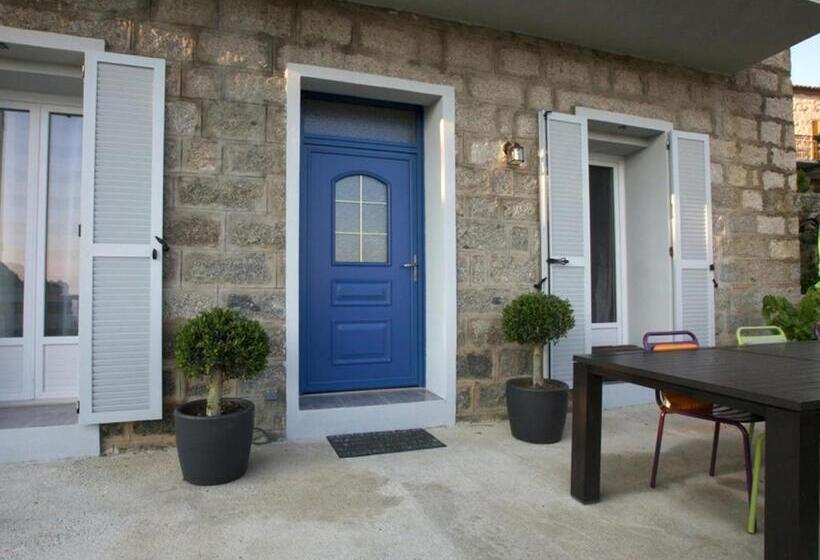 بنسيون Casa Sarrinca