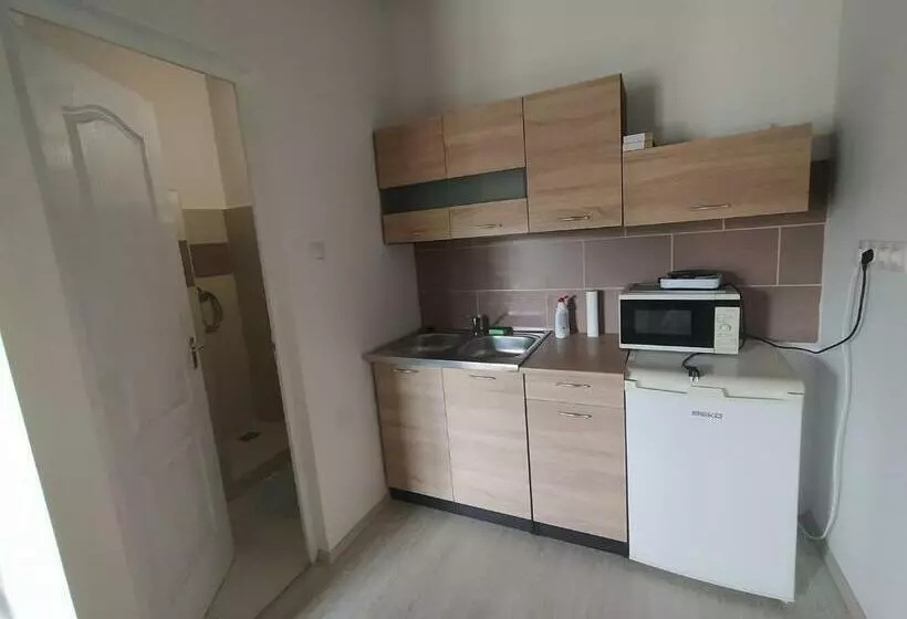 Majatalo Heni Vendégháza