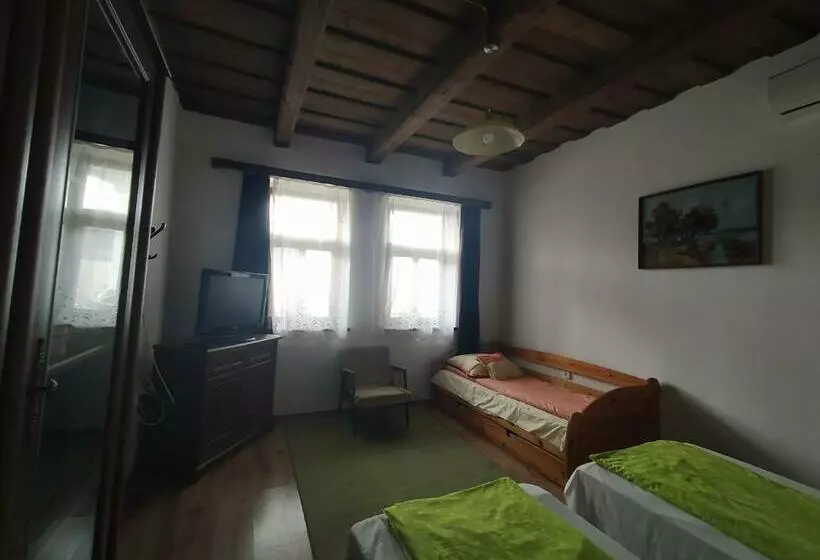 Majatalo Heni Vendégháza