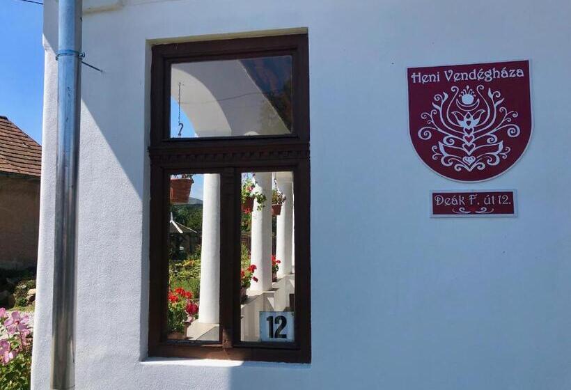 פנסיון Heni Vendégháza