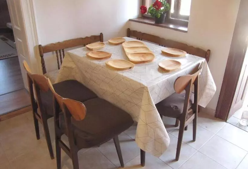 Majatalo Heni Vendégháza