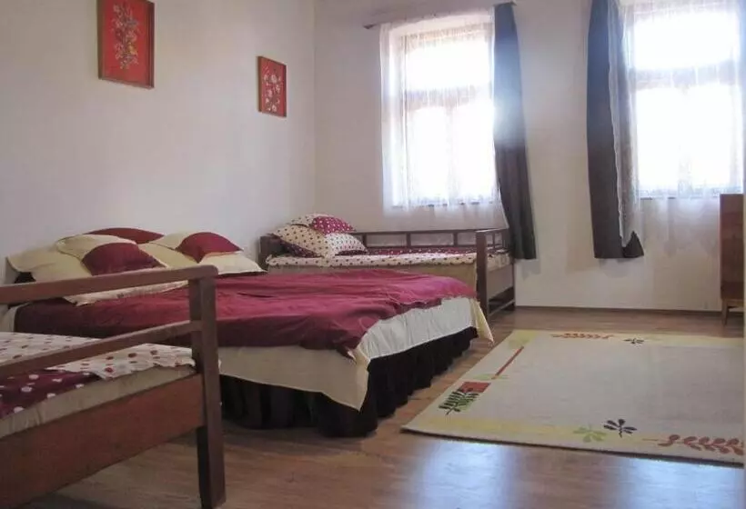 Majatalo Heni Vendégháza