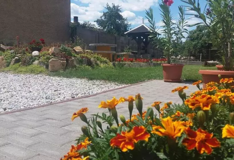 Majatalo Heni Vendégháza