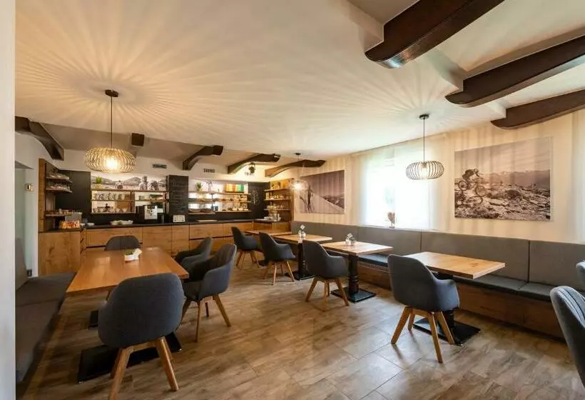 Majatalo Konditorei Binder