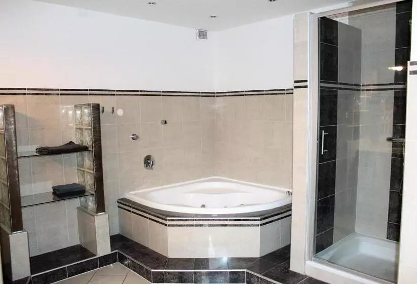 Majatalo Konditorei Binder