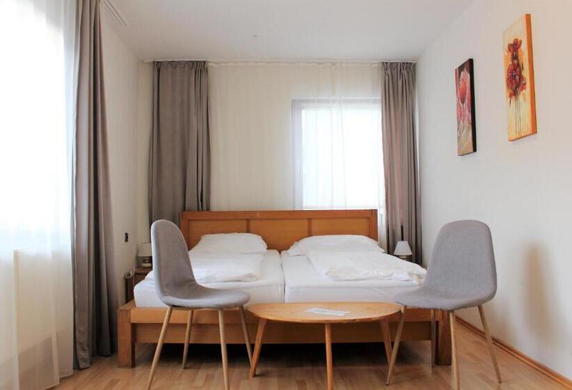 Majatalo Konditorei Binder