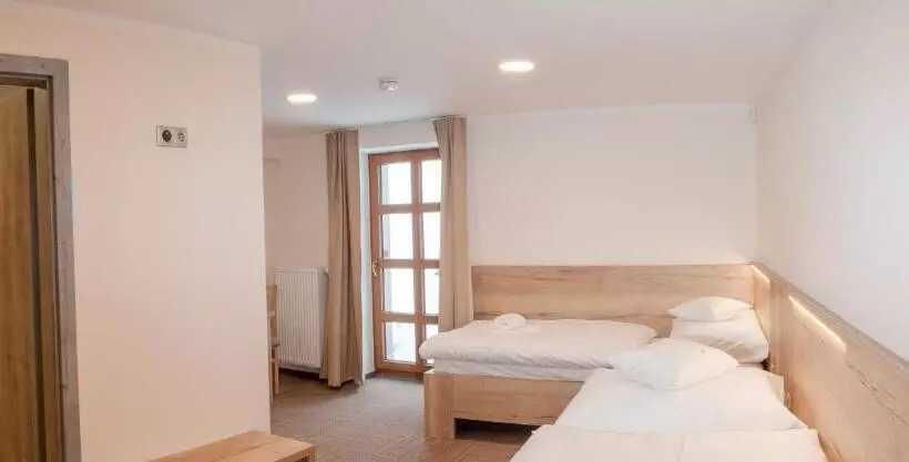 Majatalo Penzion šléglov