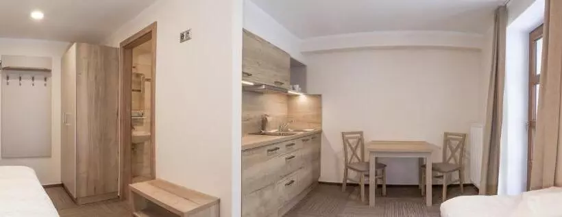 Majatalo Penzion šléglov