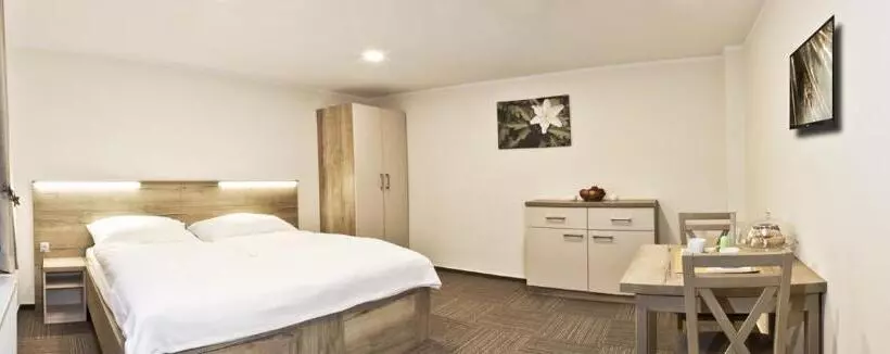 Majatalo Penzion šléglov