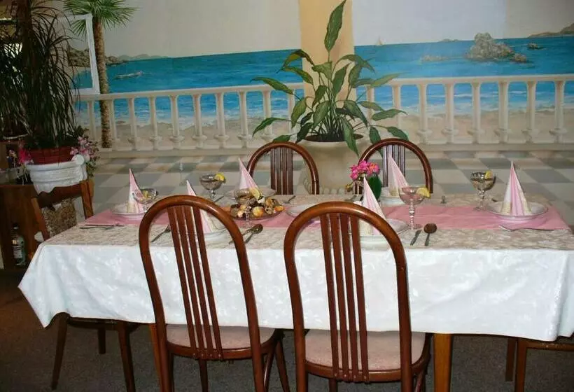 ペンション Villa Hawaii