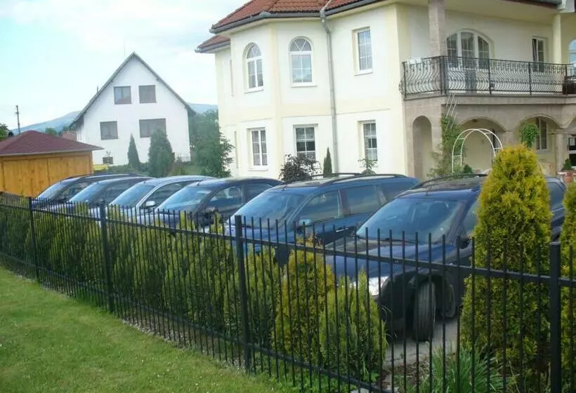 ペンション Villa Hawaii