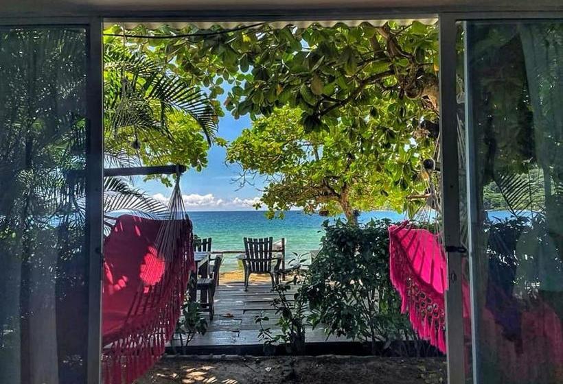 הוסטל Hostal Hilltop Sapzurro