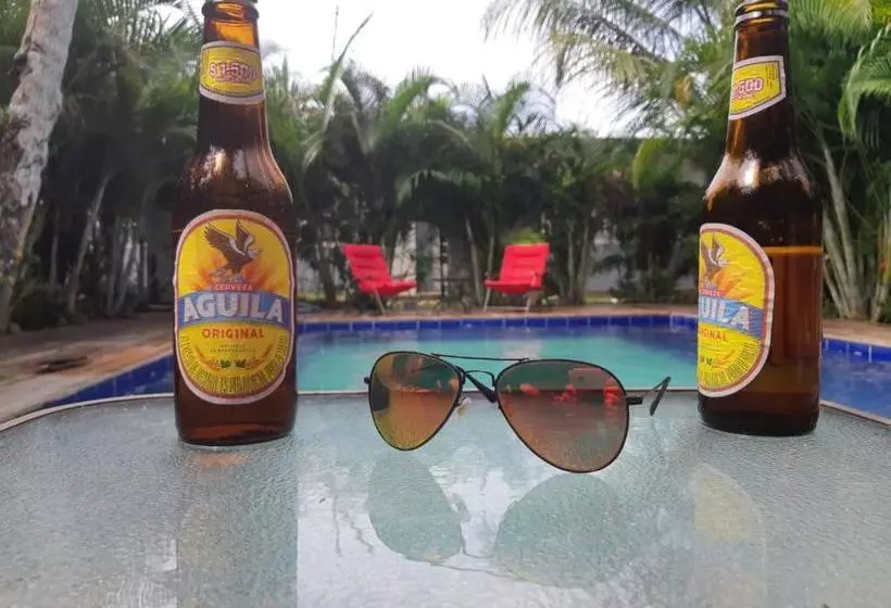 ユースホステル Hostal Hilltop Sapzurro