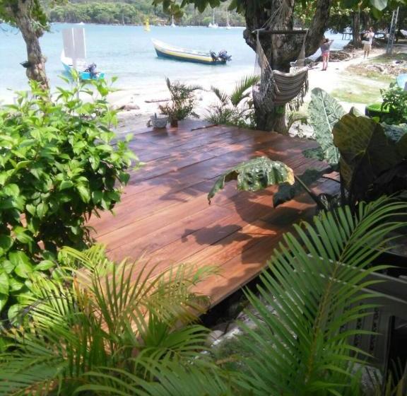 הוסטל Hostal Hilltop Sapzurro