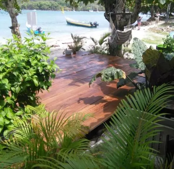 ユースホステル Hostal Hilltop Sapzurro