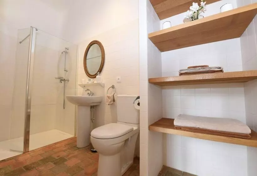 Aamiaismajoitus (B&B) Château De Maudetour