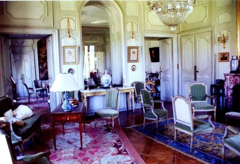 ベッドアンドブレックファースト Château De Sédaiges
