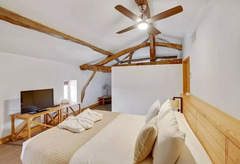 Aamiaismajoitus (B&B) Le Logis De Valandraud