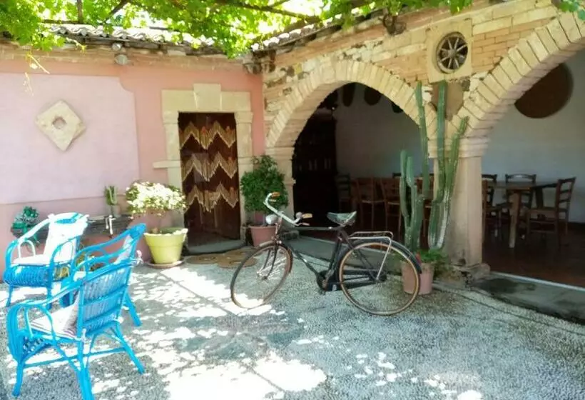 ホテル Agriturismo Il Melograno