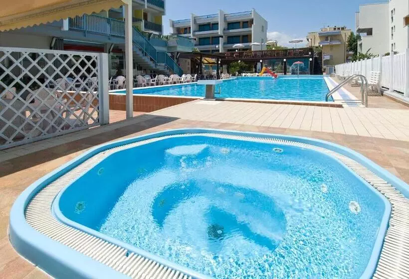 هتل Club La Villa