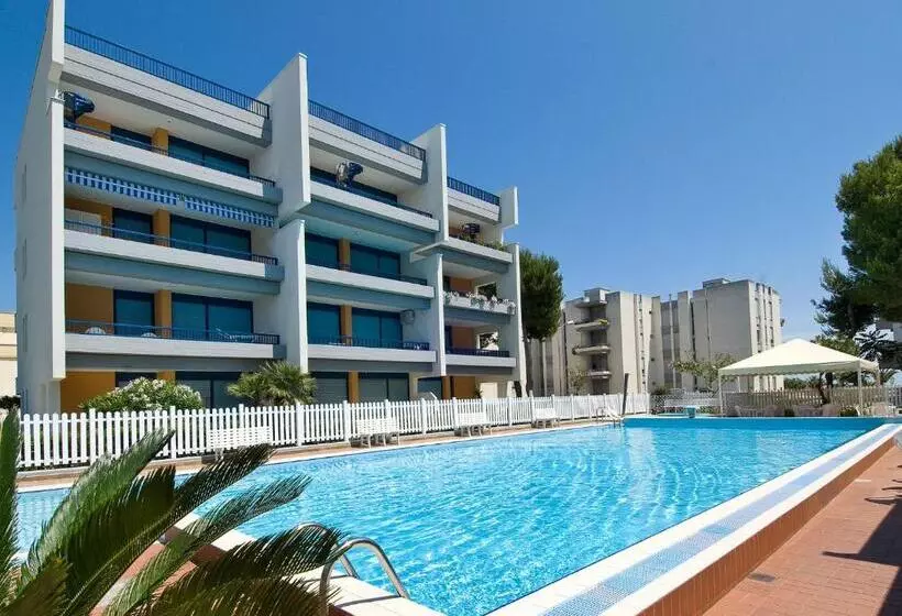 هتل Club La Villa