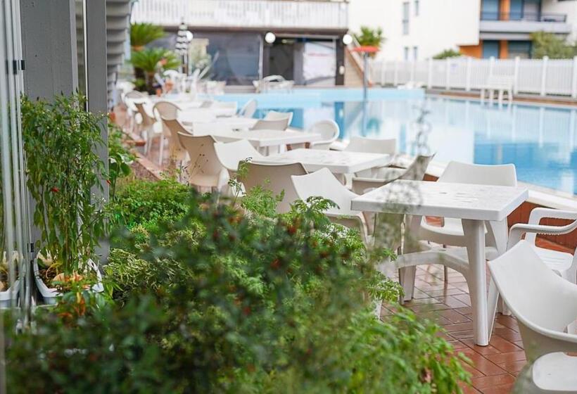 בית מלון כפרי Club La Villa