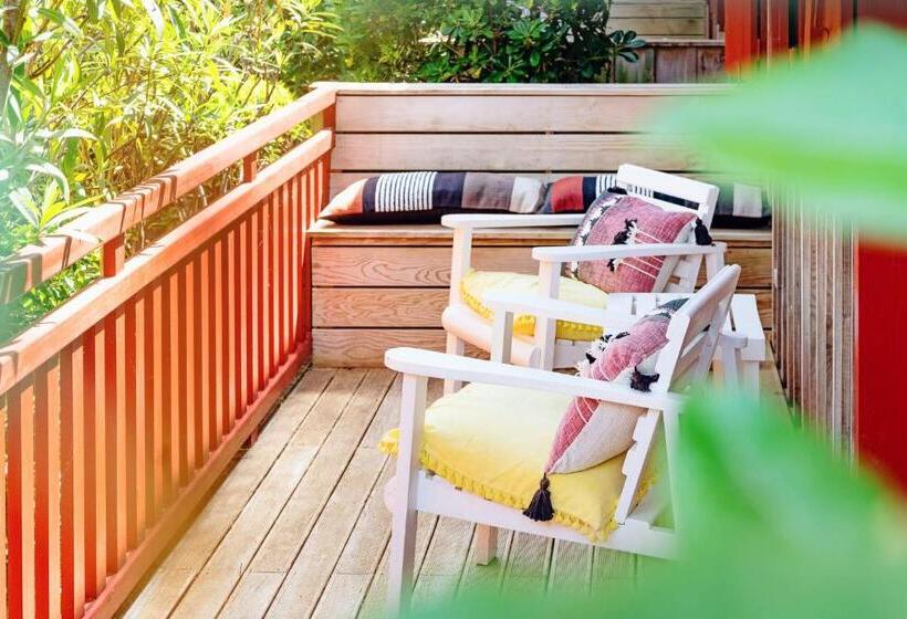 Отель De La Plage