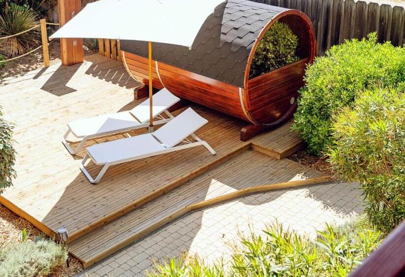 Отель De La Plage