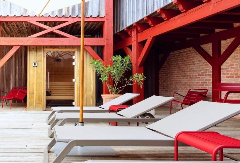 Отель De La Plage