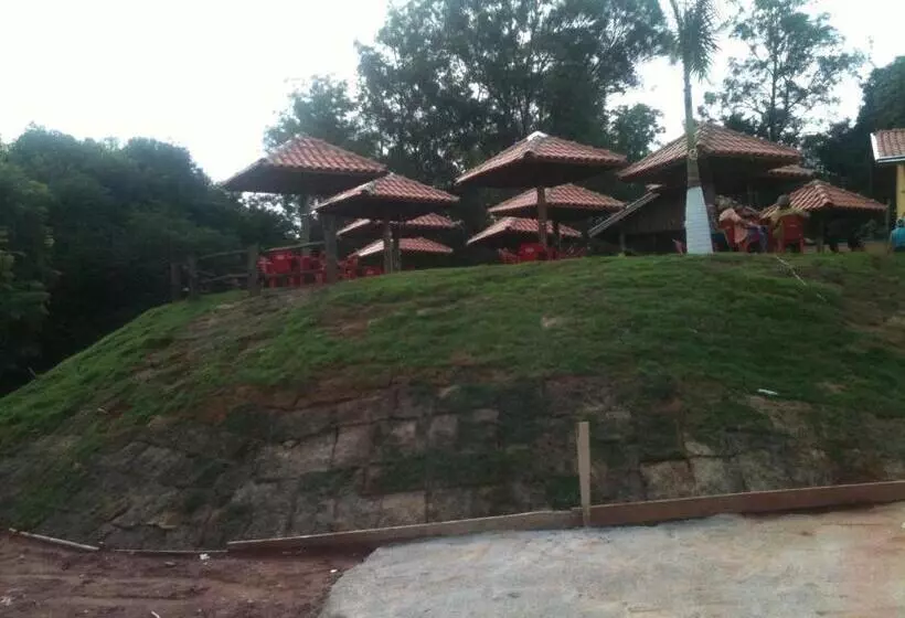 ホテル Pousada Braúna