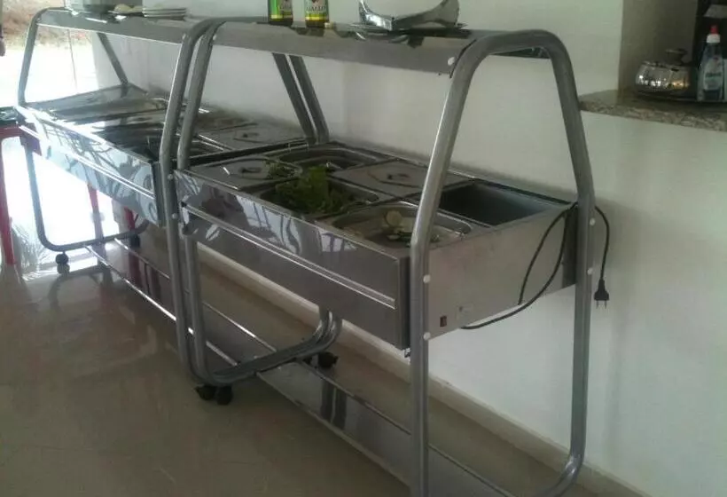 ホテル Pousada Braúna