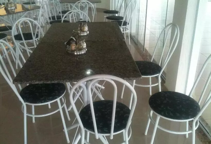 ホテル Pousada Braúna