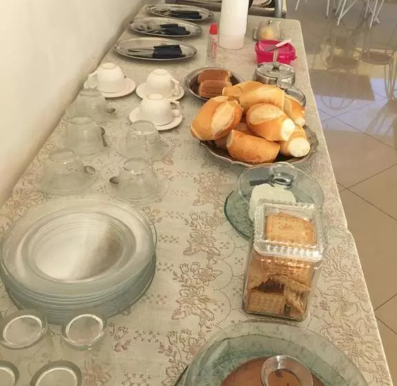 ホテル Pousada Braúna