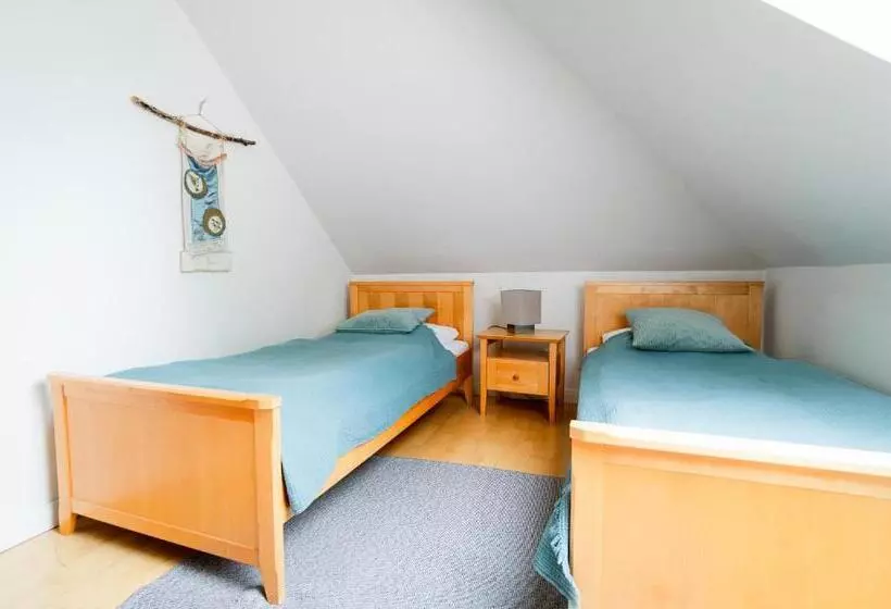 Hotelli Schloss Harkensee