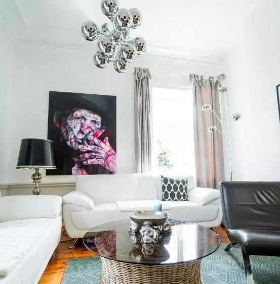 Hotelli Schloss Harkensee