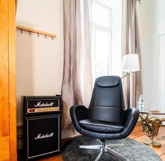 호텔 Schloss Harkensee