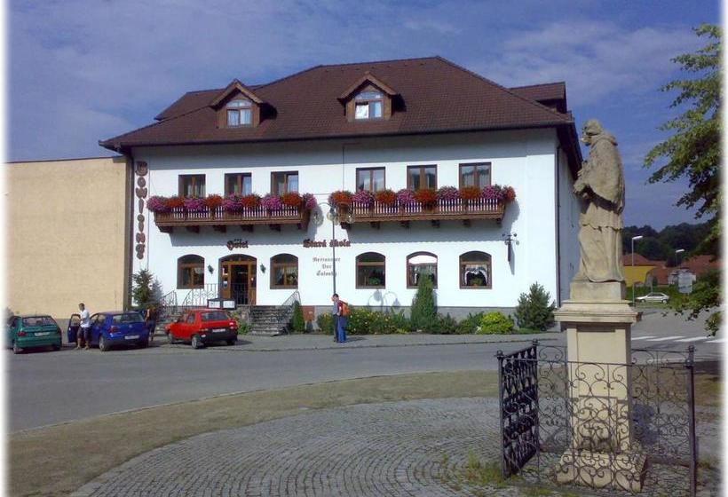 فندق Stara Skola