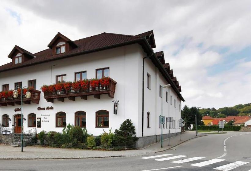 فندق Stara Skola