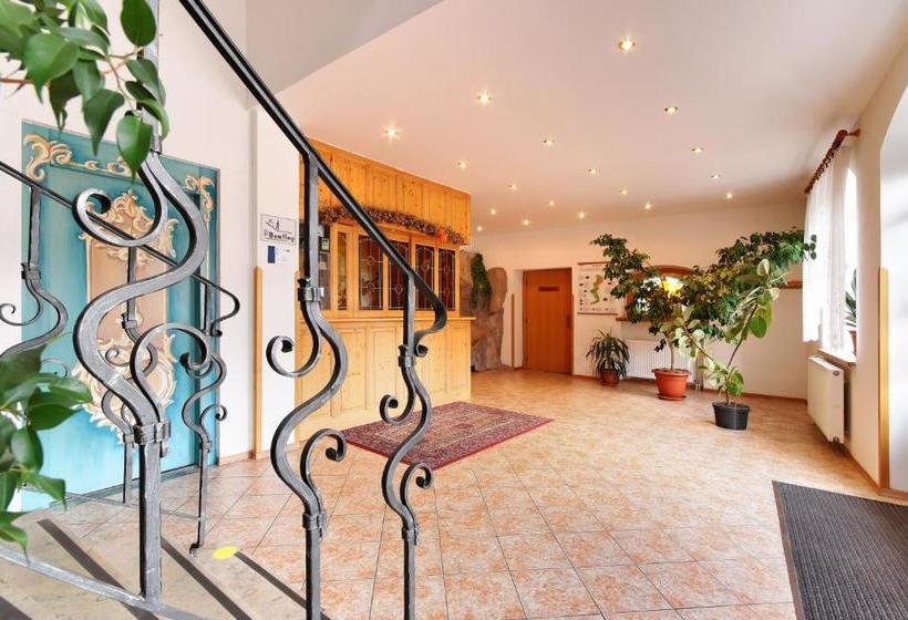 فندق Stara Skola