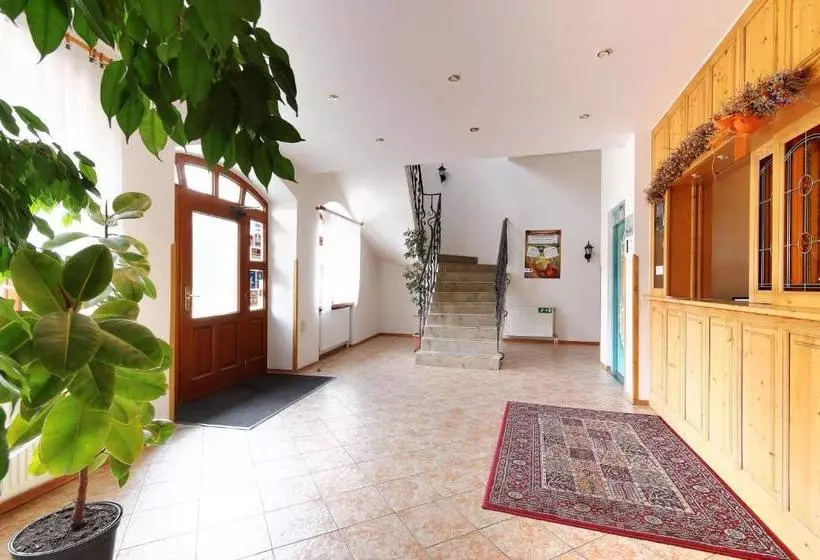 ホテル Stara Skola