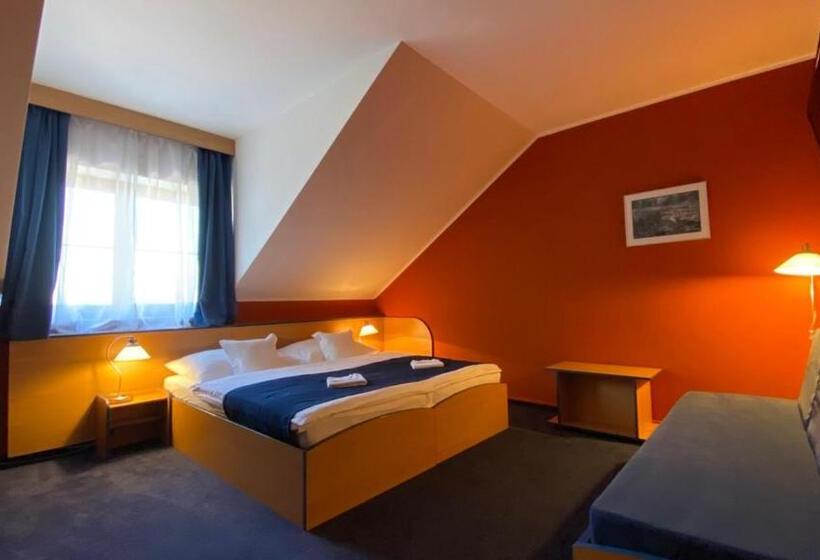 בית מלון כפרי U Milína