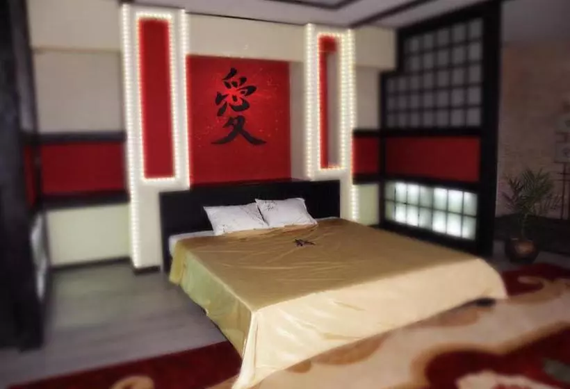 ホテル Zolotie Peski