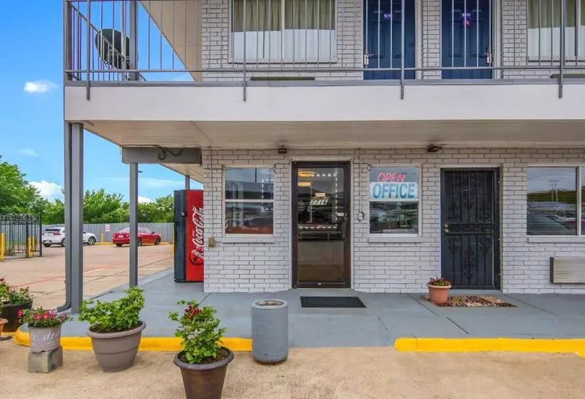 Motelli Knights Inn North Richland Hills