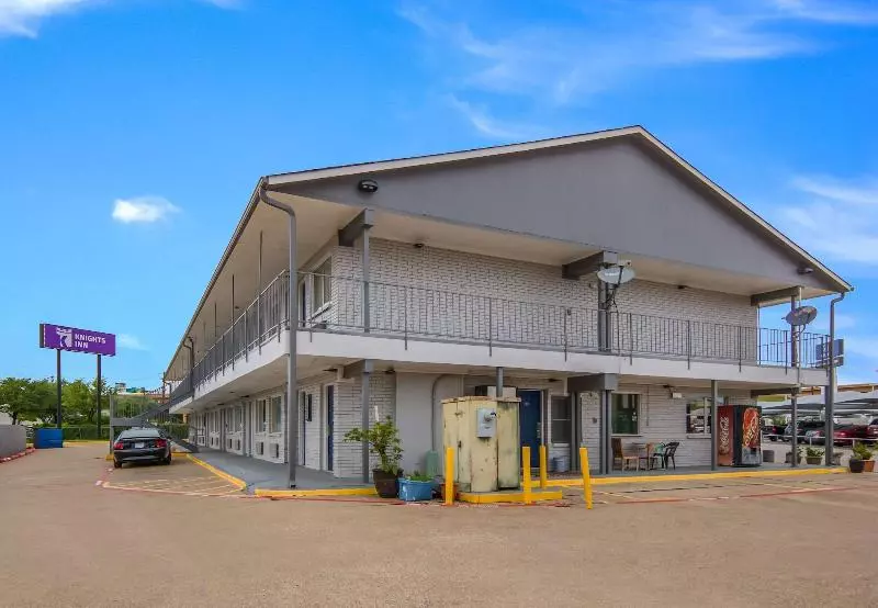 Motelli Knights Inn North Richland Hills
