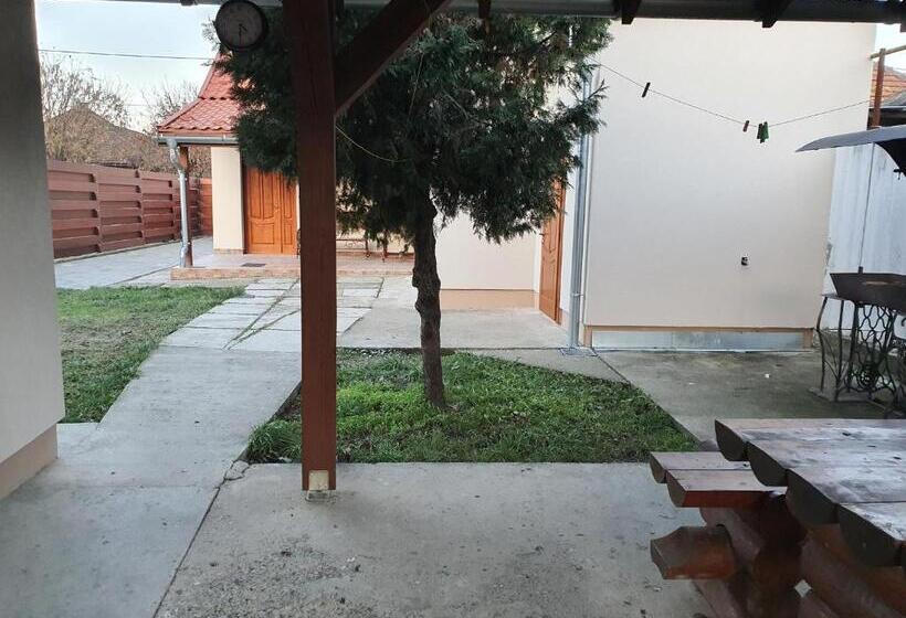 פנסיון Bereg Travel