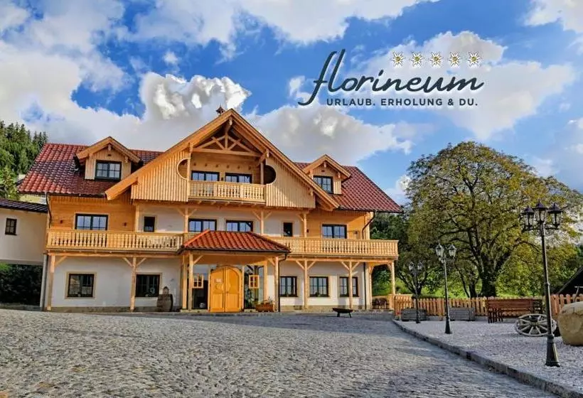 ペンション Florineum