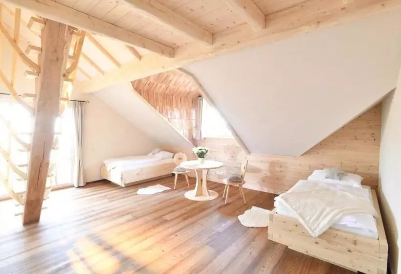 ペンション Florineum